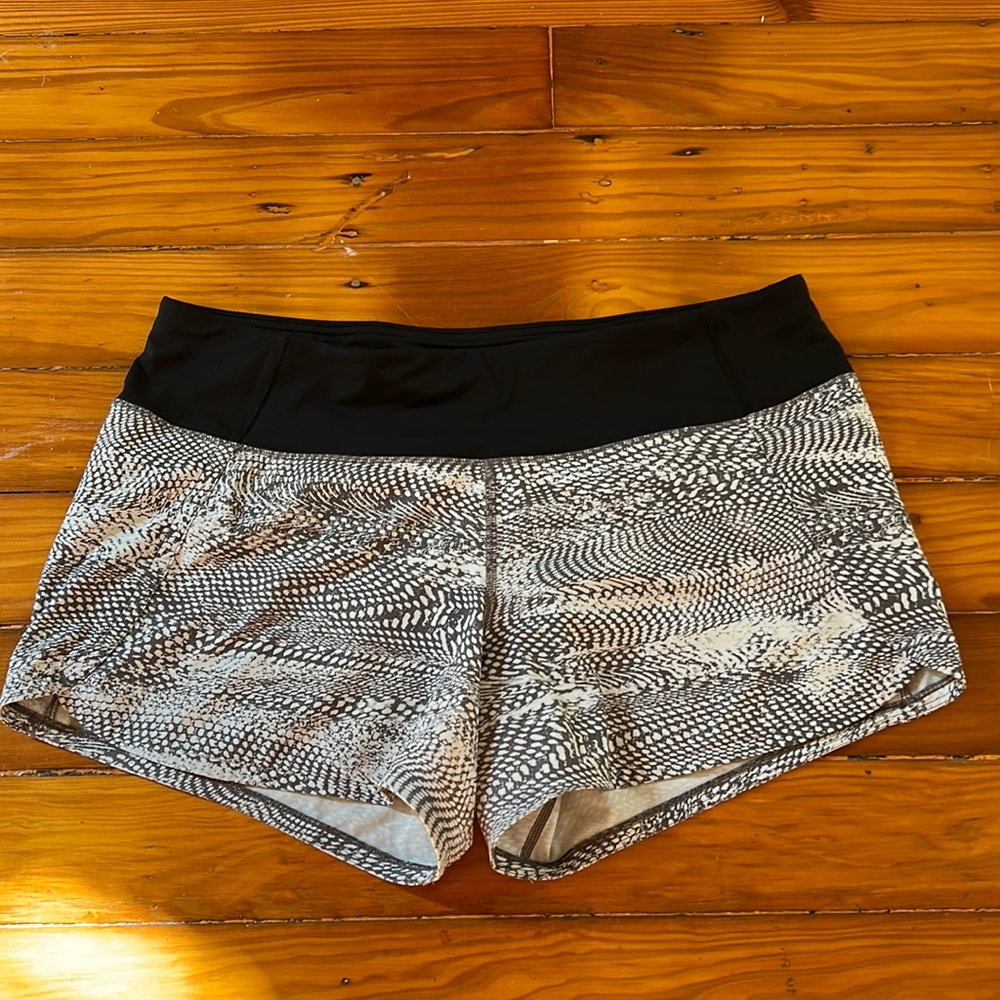 Lululemon shorts size 8